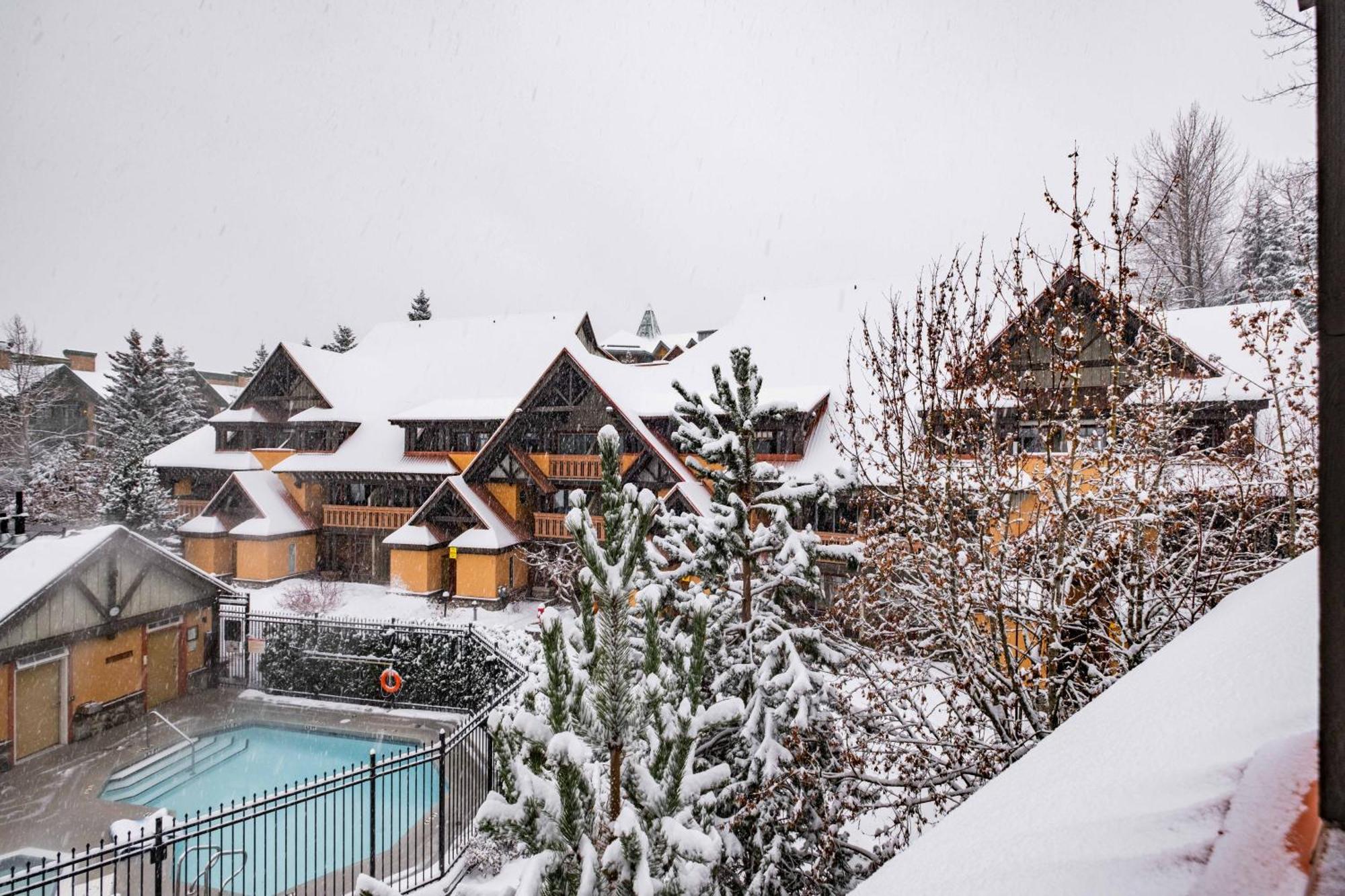 Villa Sunpath By Outpost Whistler Exterior foto
