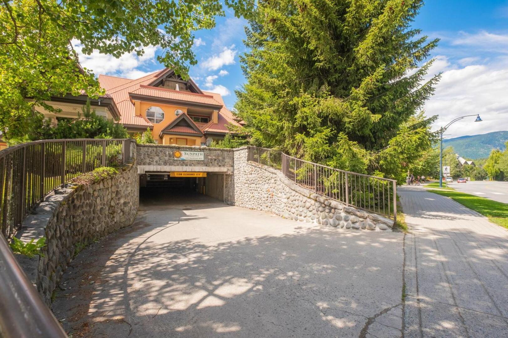 Villa Sunpath By Outpost Whistler Exterior foto